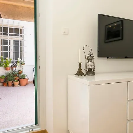 Apartment Dinka With Terrace Split