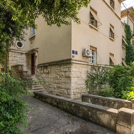 Apartment Dinka With Terrace Split