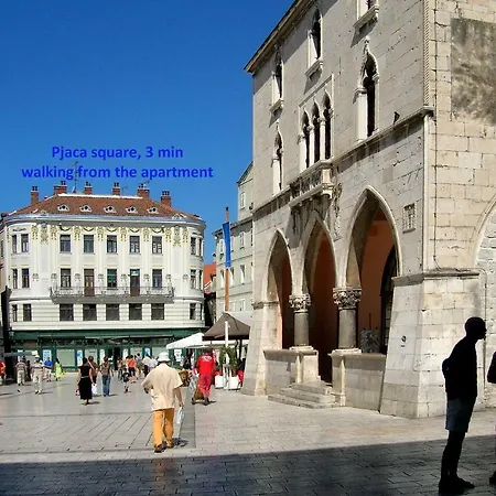 Dinka With Terrace Spalato