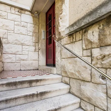 Daire Dinka With Terrace Split