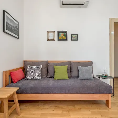 Διαμέρισμα Dinka With Terrace *