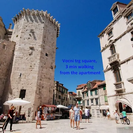 Dinka With Terrace Σπλιτ