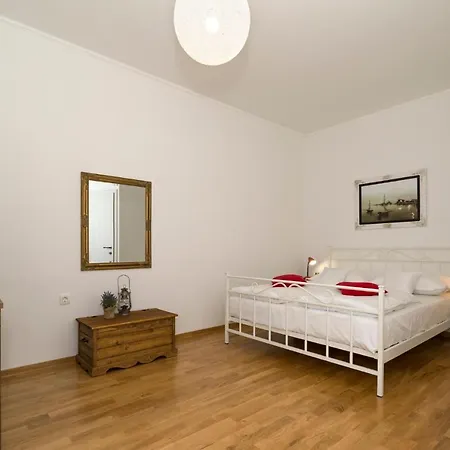 Dinka With Terrace Appartamento