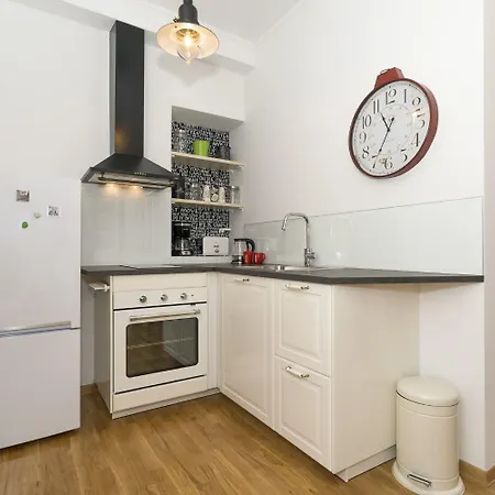 Dinka With Terrace Appartamento *