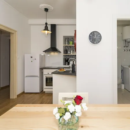 Dinka With Terrace Spalato